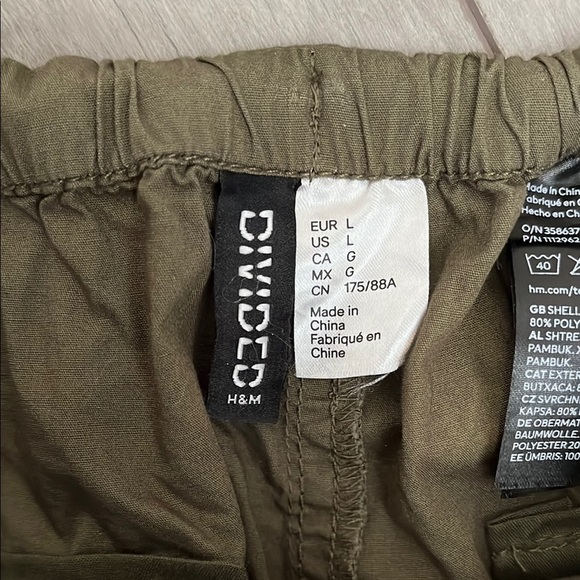 H&M Dark Green Cotton Parachute Pants, Size L - Picture 5 of 10